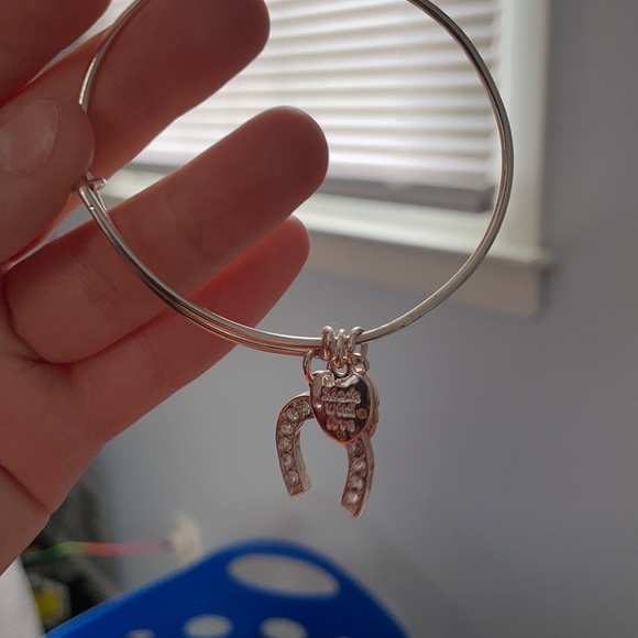 Bracelet with diamond horseshoe - Picture 2 of 3